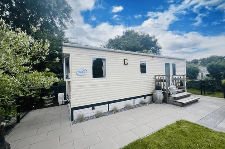 Chalet für 4 Personen, mit Terrasse und Garten sowie Pool in Den Haag