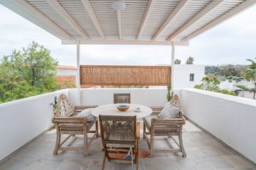 Apartment for 4 People in Paros, Paros Regional Unit, Photo 1