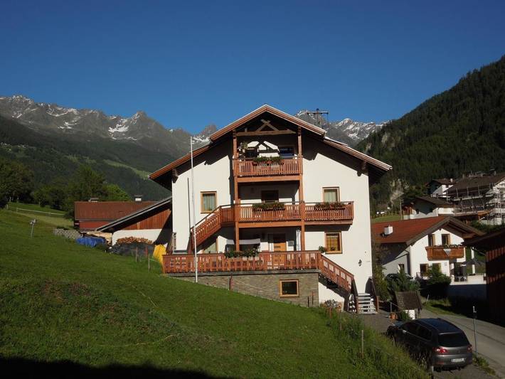 Ferienwohnung für 4 Personen, mit Balkon und Terrasse sowie Garten und Ausblick in Kauns - 2