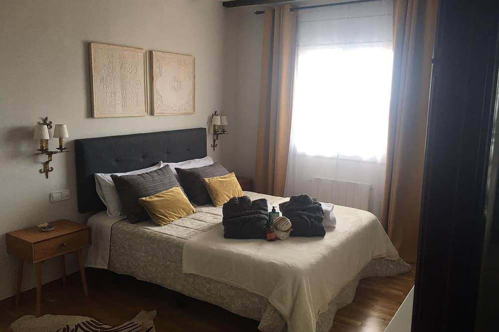 Entire apartment, La pastora Gava, Apartment with parking near Barcelona. in Gavà, Baix Llobregat
