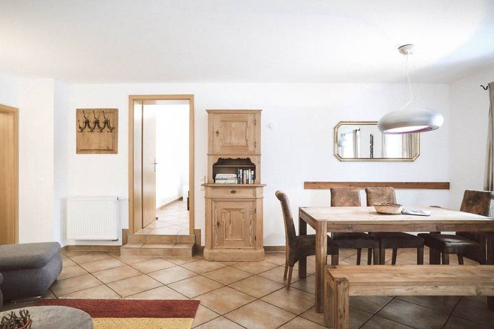 Ferienwohnung für 5 Personen, mit Ausblick und Garten, mit Haustier bei Neuschwanstein