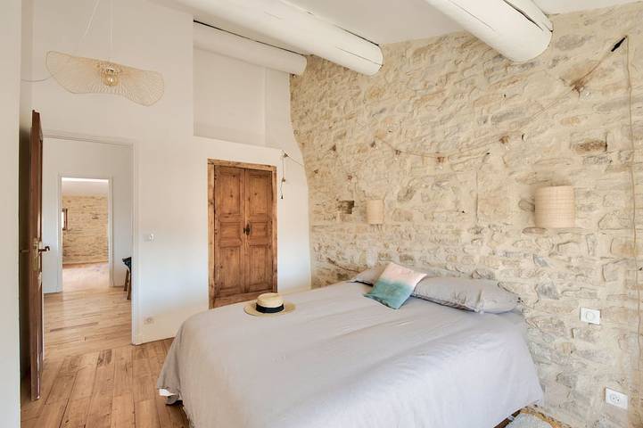 Location de vacances pour 6 personnes, avec jardin et balcon à Aureille - 4