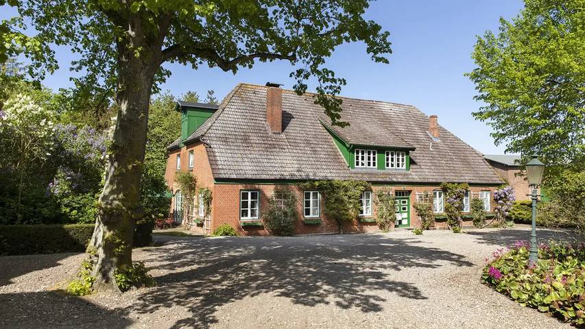 Ferienhaus für 12 Personen, mit Terrasse und Garten sowie Pool