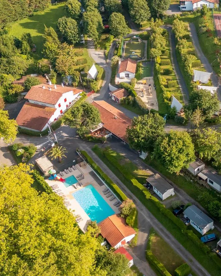 Camping für 6 Personen, mit Sauna und Whirlpool sowie Garten und Pool - 1