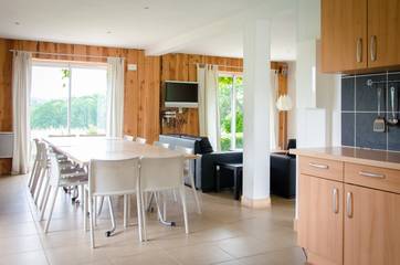 Location De Vacances pour 12 Personnes dans Angoisse (Dordogne), Dordogne, Photo 1