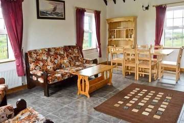 Log Cabin for 6 People in Glenties, County Donegal, Photo 4