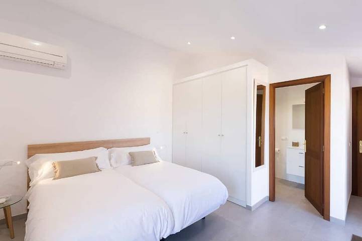 Finca für Gruppen für 8 Personen, mit Garten in Es Trenc - 4