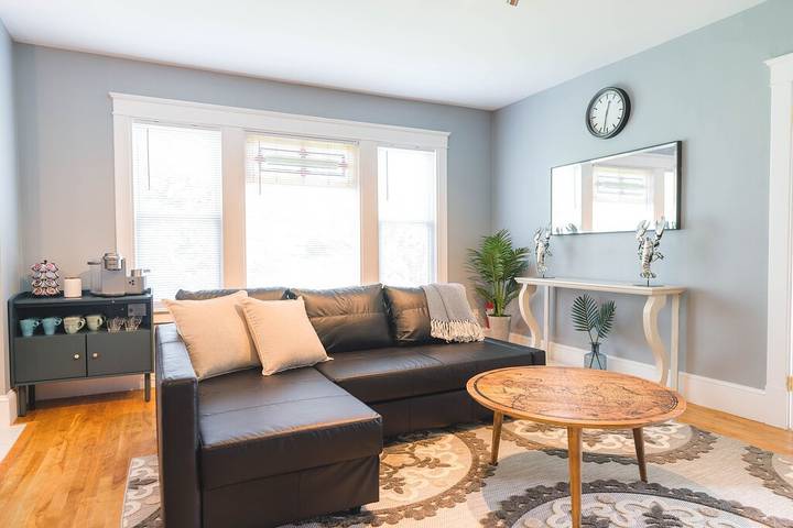 Vacation rental for 22 people, with terrace in Portland (ME)