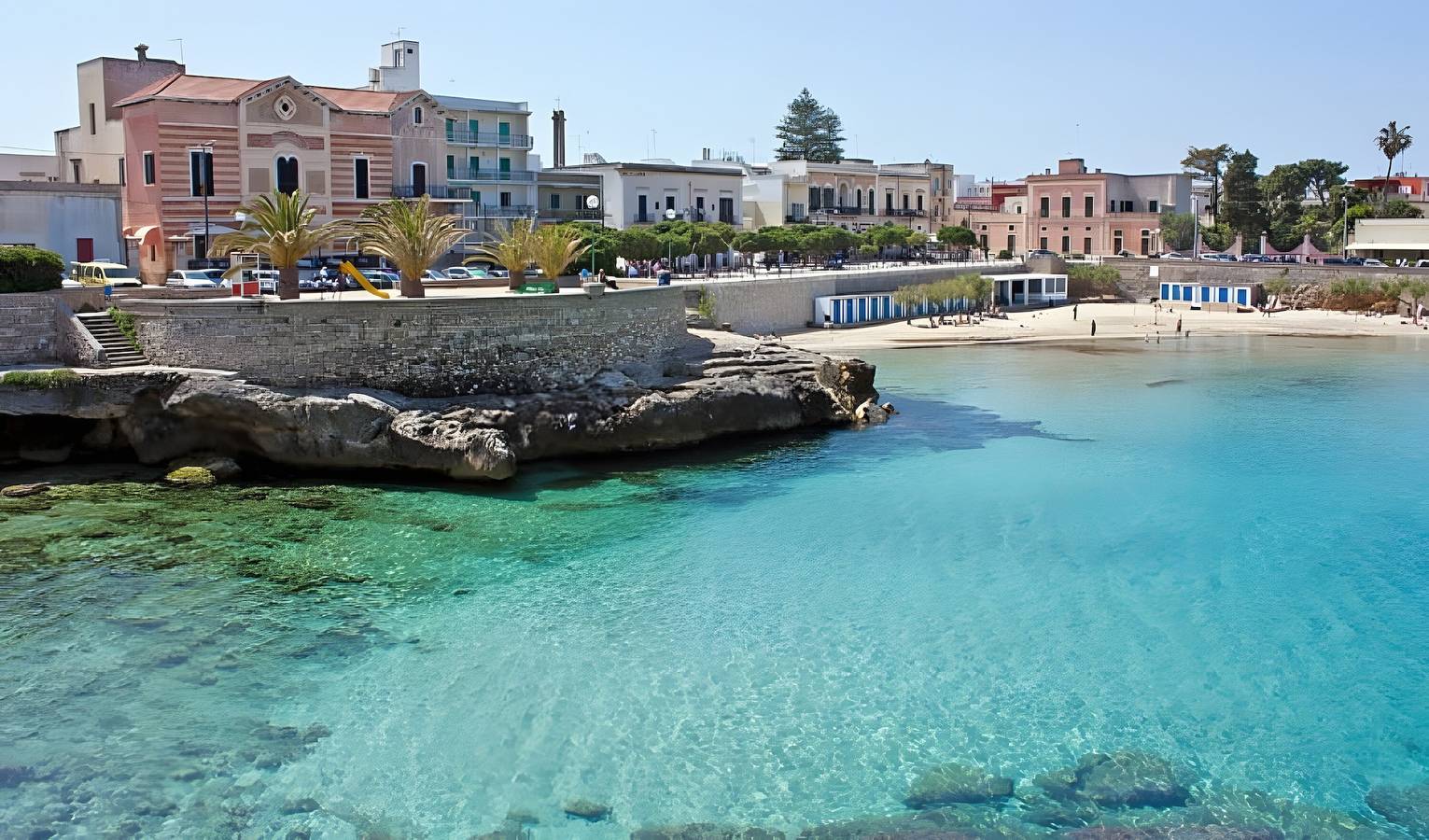 Entire apartment, Apartment 'Azzurra Home Holidays' with Sea View, Balcony and Air Conditioning in Nardò, Nardò (municipality)