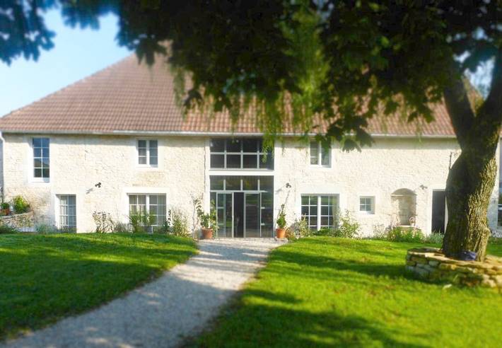 Alojamiento y desayuno para 2 personas, con jardín además de terraza y jacuzzi - 1