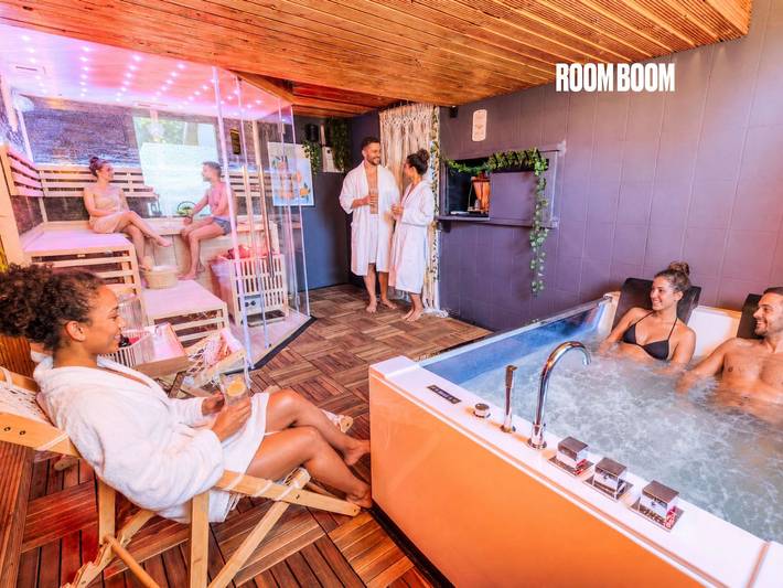 Villa für 20 Personen, mit Whirlpool und Sauna sowie Garten, mit Haustier - 1