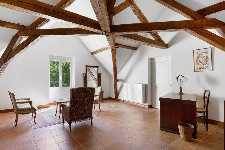 Holiday Home 'Gite Bonnette, Val De Loire' with Shared Terrace, Shared Garden and Wi-Fi in Faye-la-Vineuse, Regionalt naturreservat i Loire-Anjou-Touraine