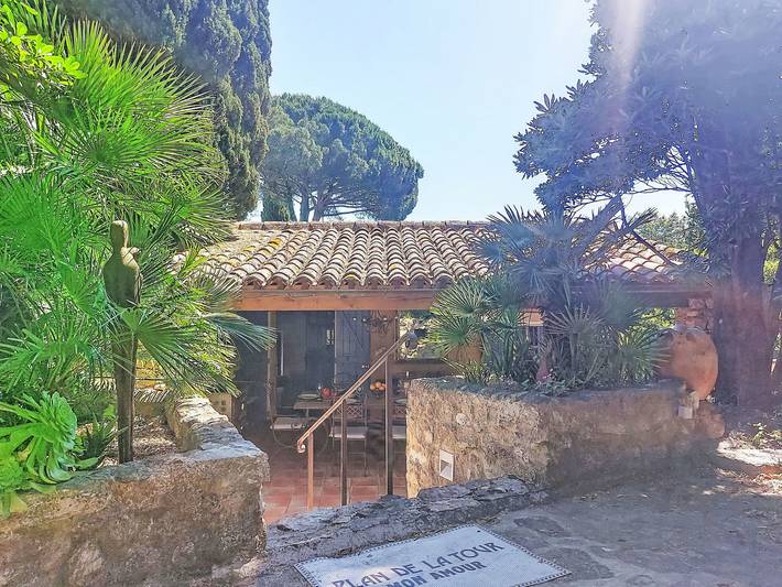 Location de vacances pour 10 personnes, avec jardin et terrasse, animaux acceptés à Le Plan-de-la-Tour - 2