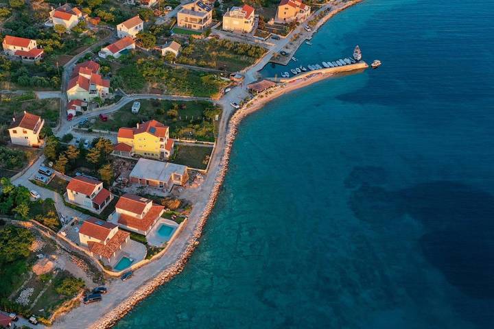 Villa pour 5 personnes, avec vue ainsi que jardin et piscine à Sali - 2