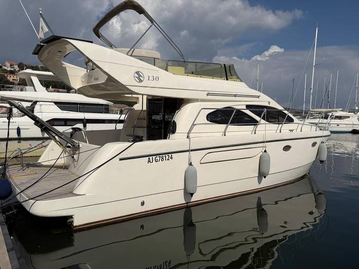 Bateau pour 4 personnes, avec vue dans Port De Porto Vecchio - 3