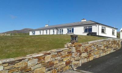 Holiday letting for 2 people, with view and garden in County Mayo