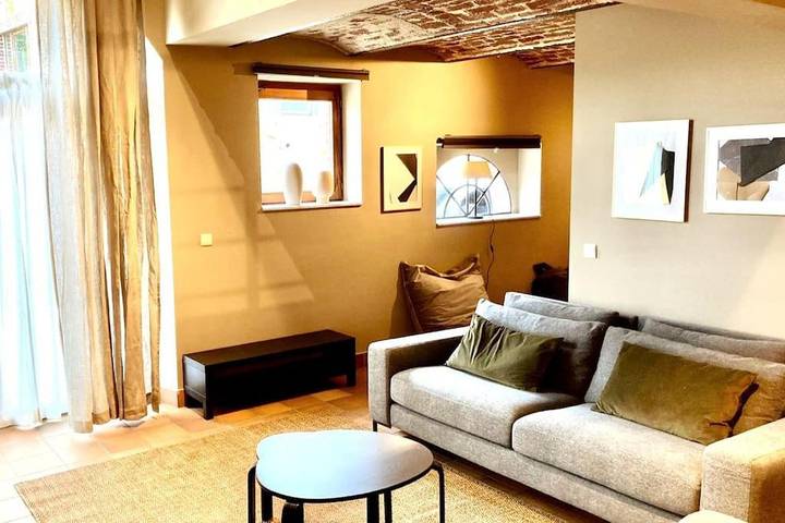 Gîte pour 8 personnes, avec jardin à Verviers