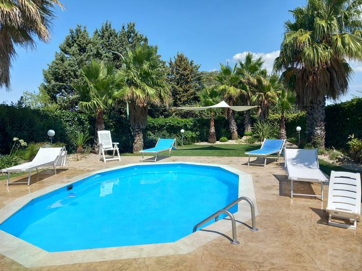 Villa with pool for 5 people, with garden in Sicily
