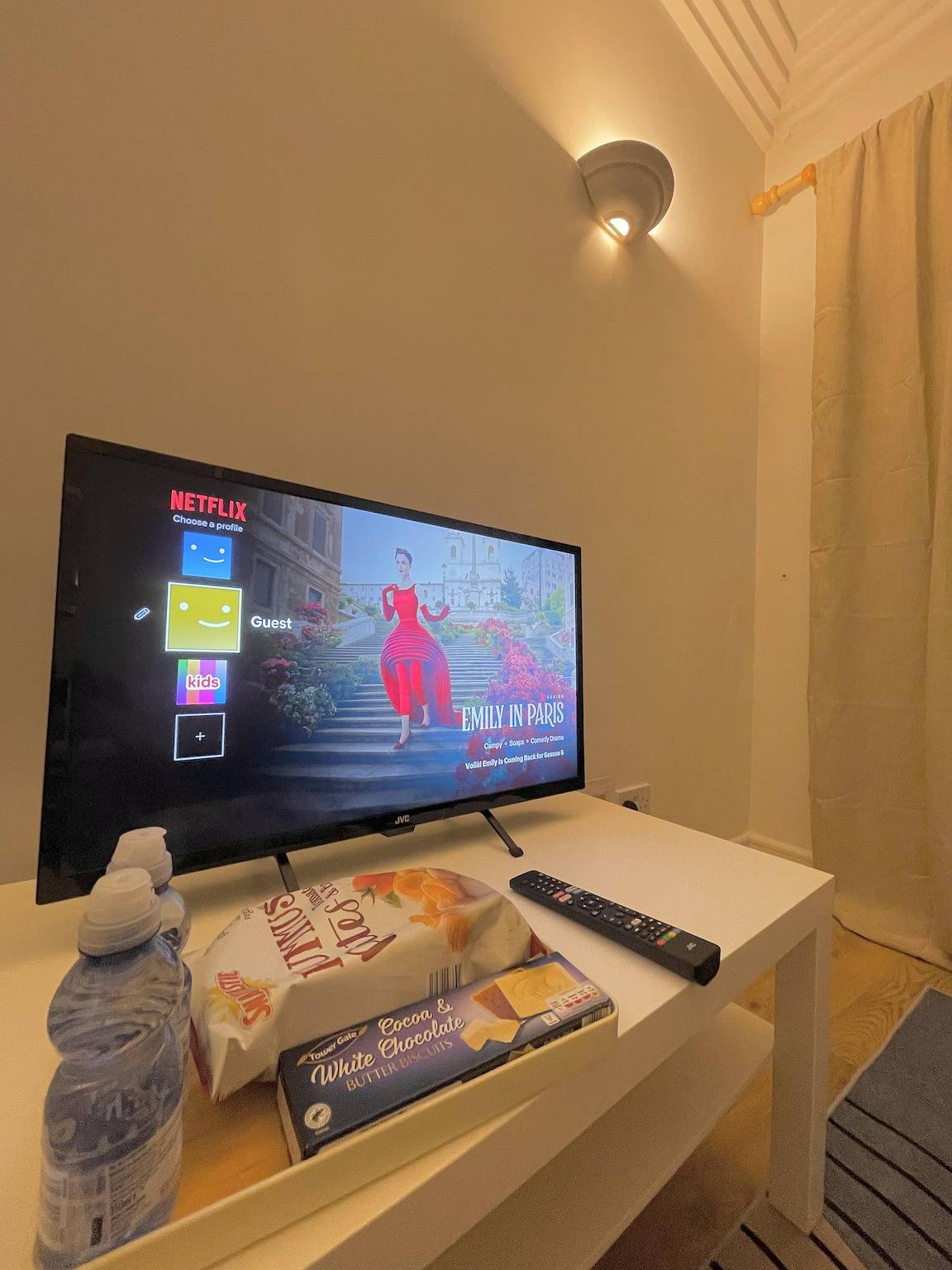 Entire holiday apartment, Dublin Centre 2-Bed Apt, Sleeps 6 near Attractions in Dublin, County Dublin