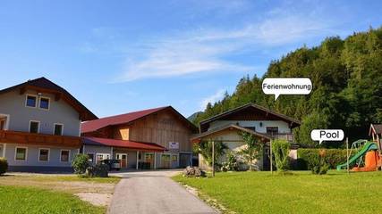 Ferienwohnung für 6 Personen, mit Terrasse und Garten sowie Pool, mit Haustier in Faistenau