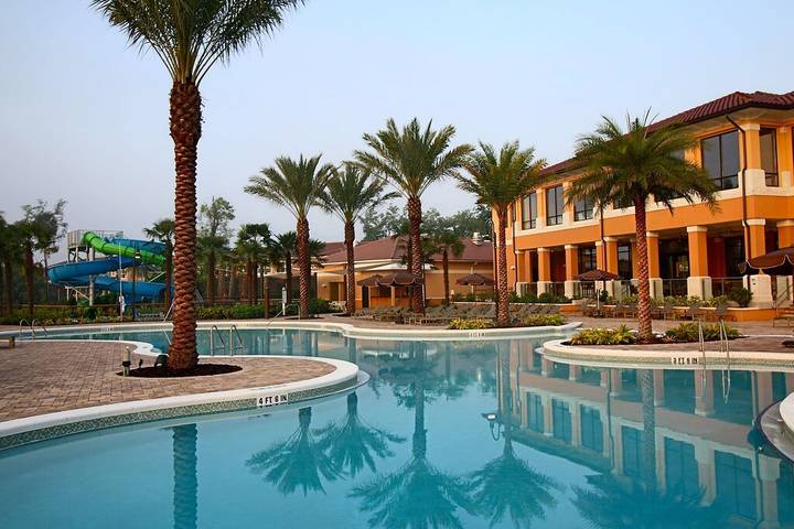 Vacation rental for 8 people, with balcony and hot tub as well as pool in Celebration