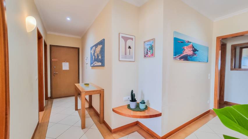 Appartement entier, Appartement 'Victoria Comfort' avec piscine partagée, Wi-Fi et climatisation in Quarteira, District de Faro
