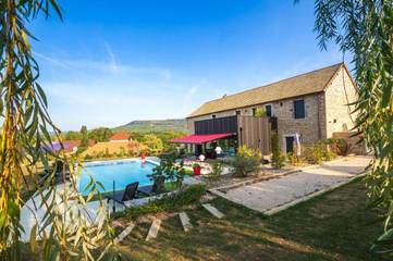 Chambre d’hôte pour 2 personnes, avec sauna et piscine ainsi que jardin et vue à Chassey-le-Camp