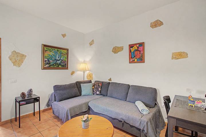 Respira by CanariApartment – Peaceful Nature Retreat with Wi-Fi and Air Conditioning
