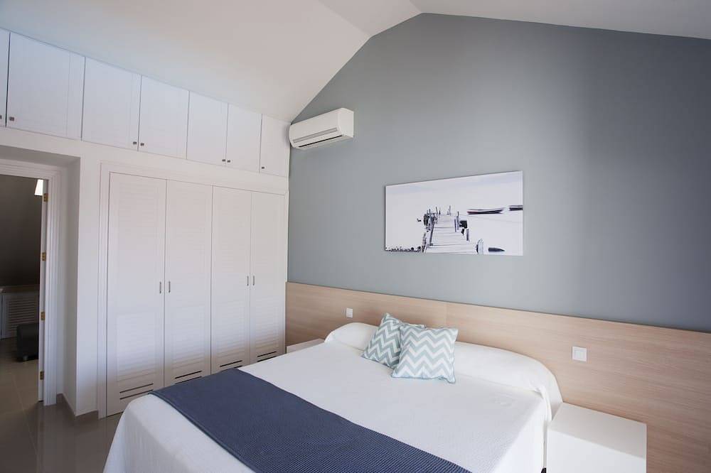 2´ Paseo A La Playa, Piscina, 4 Dormitorios, Villa De Lujo, Residencia Privada in Maspalomas, San Bartolomé de Tirajana