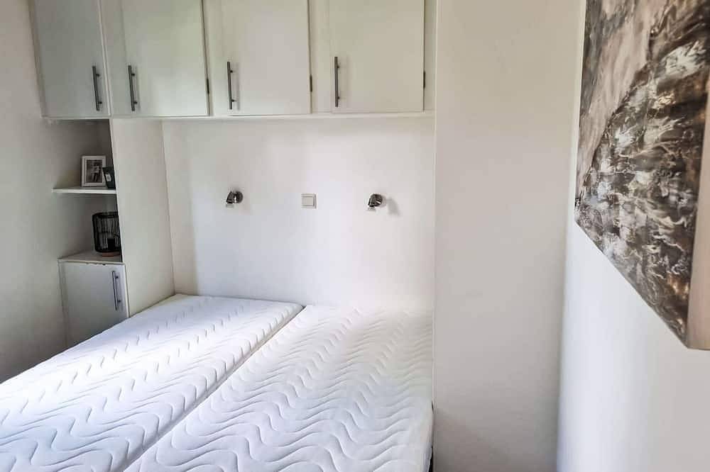Atemberaubendes alleinstehendes Ferienhaus für 6 Personen mit  W-Lan, Pool, Tv und Terrasse in Dordrecht, Nationalpark De Biesbosch