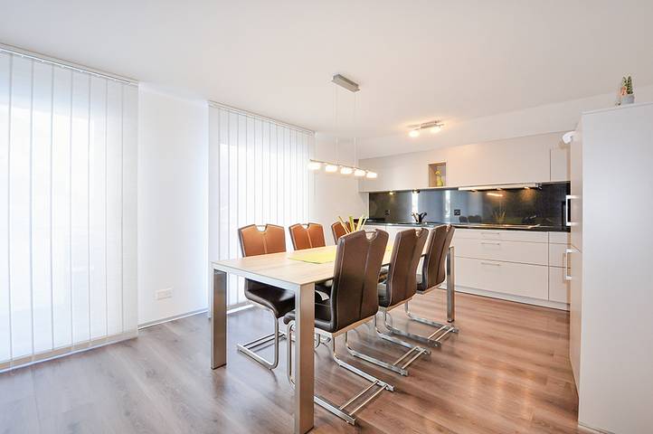 Ferienwohnung für 8 Personen, mit Balkon und Terrasse sowie Sauna und Ausblick in Saas-Grund - 4