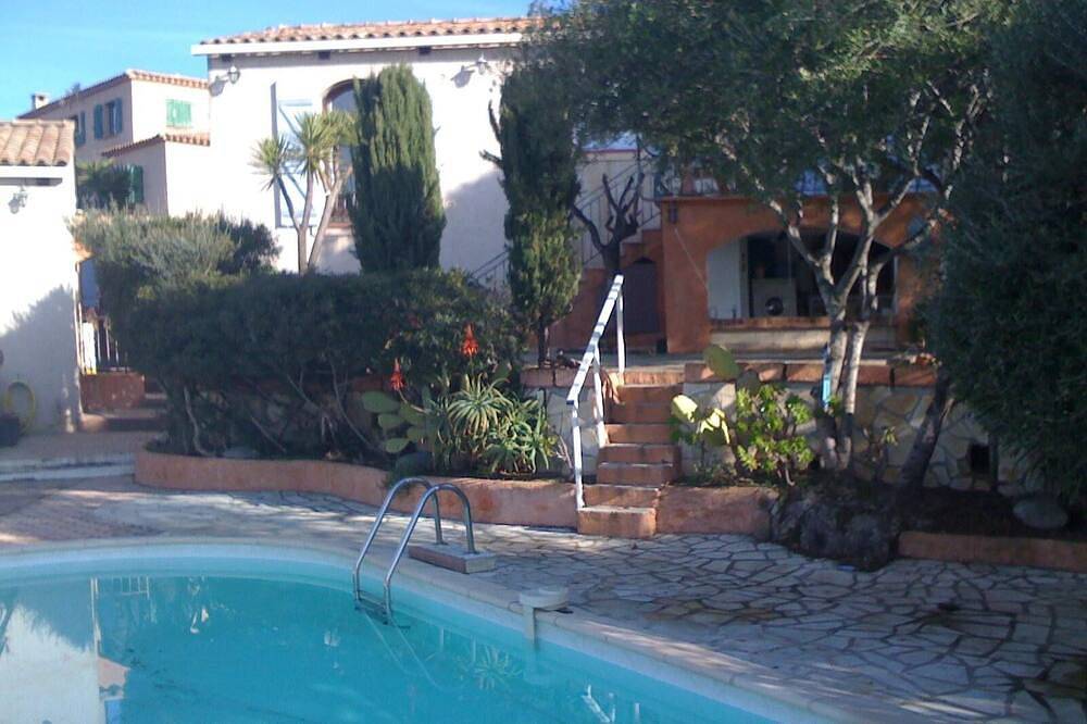 2-bedroom villa with sea view and swimming pool, 2 minutes from the beach, in Sagone, Coggia
