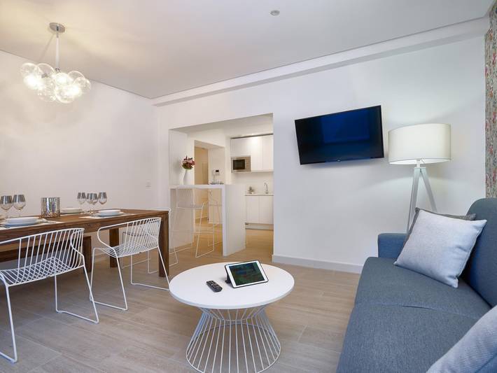Apartamento vacacional entero, Palacio Jardines De Murillo Deluxe Apartments B.3 in Casco Antiguo, Sevilla