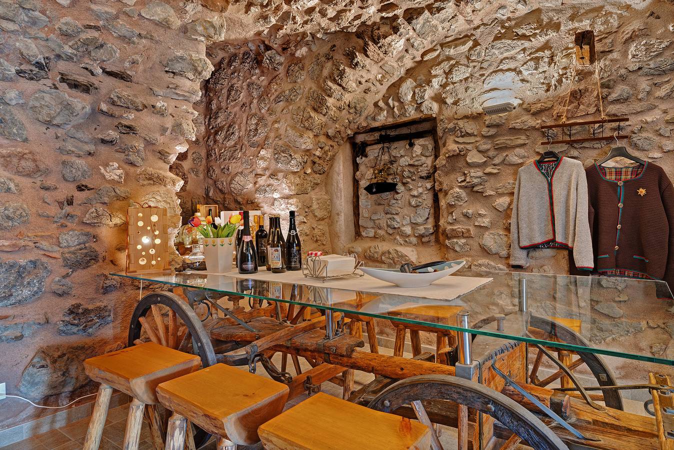 Appartamento intero, Appartamento 'Logge Dei Paroloti Agnese' con vista sulle montagne, terrazza in comune e Wi-Fi in Dorsino, Dolomiti di Brenta