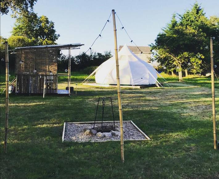 Gîte pour 2 personnes, avec Jardin ainsi que Piscine et Vue à Crozon-sur-Vauvre