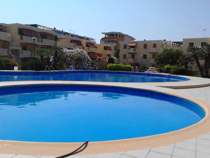 Ferienhaus für 4 Personen, mit Terrasse und Ausblick sowie Garten und Pool, mit Haustier