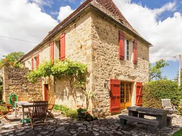Gîte pour 4 personnes, avec jardin et terrasse à Saint-Cybranet
