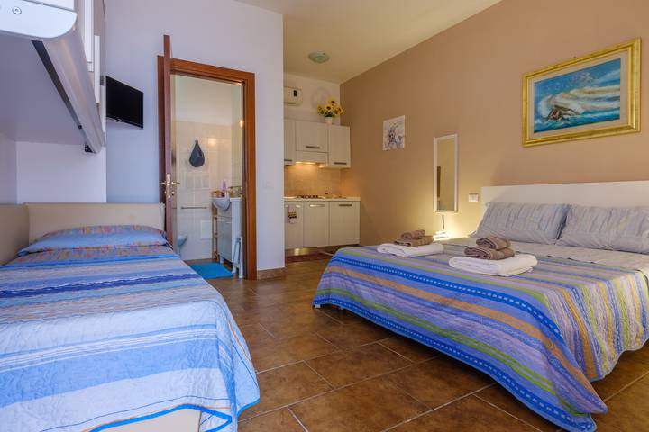 Monolocale intero, Appartamento 'Mamba House 3' con terrazza privata, giardino in comune e aria condizionata in Borgagne, Melendugno