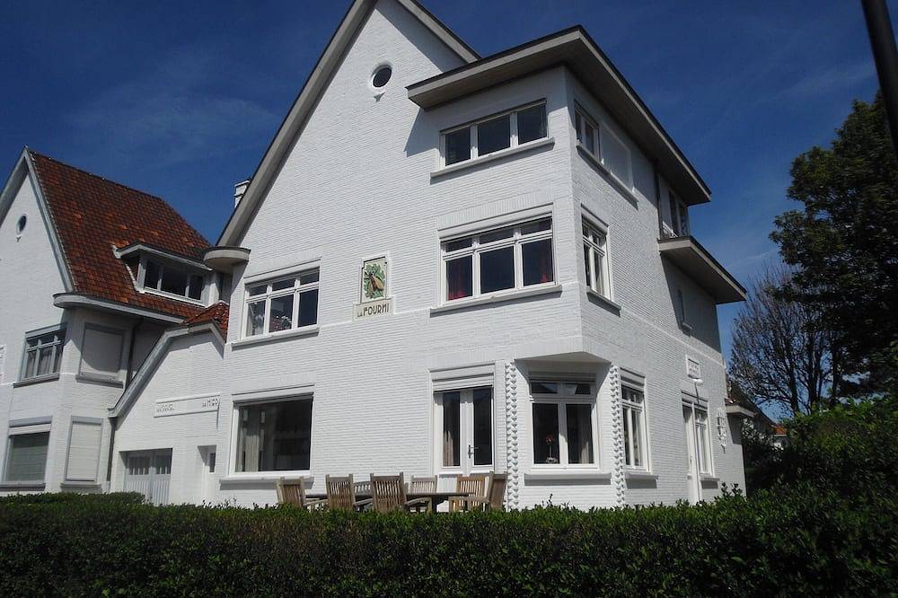 Sfeervolle Villa 300 meter van zee in Duinbergen, Knokke-Heist