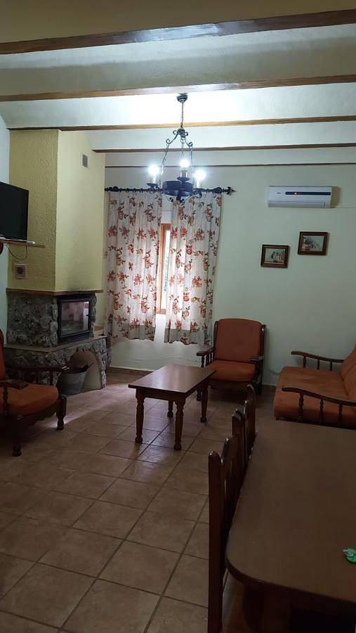 Albergue para 6 personas, con jardín y piscina para niños además de vistas y piscina en Los Calares del Mundo y de la Sima - 2