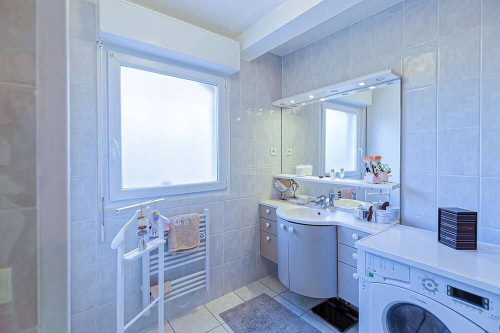Entire apartment, Spacious apartment with jacuzzi and large terrace in Bayonne in Bayonne, Bayonne region