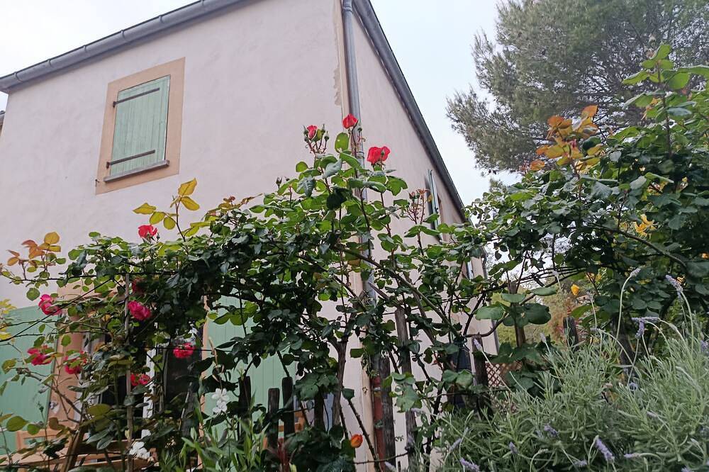Maison calme en nature avec piscine et parking in Castries, Côte méditerranéenne (France)
