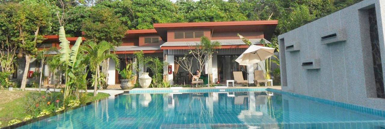 Hotel para 10 personas, con terraza además de jacuzzi y jardín - 1