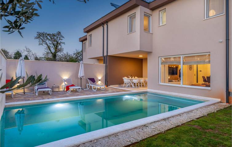 Geräumige 1-Zimmer-Wohnung mit Terrasse, WLAN und Parkplatz in der Nähe des Peruski-Zentrums in Marčana, Südküste Istrien