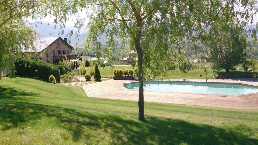 Casa con encanto, jardín, vistas y piscina in Estavar, Parque Natural Regional de los Pirineos Catalanes