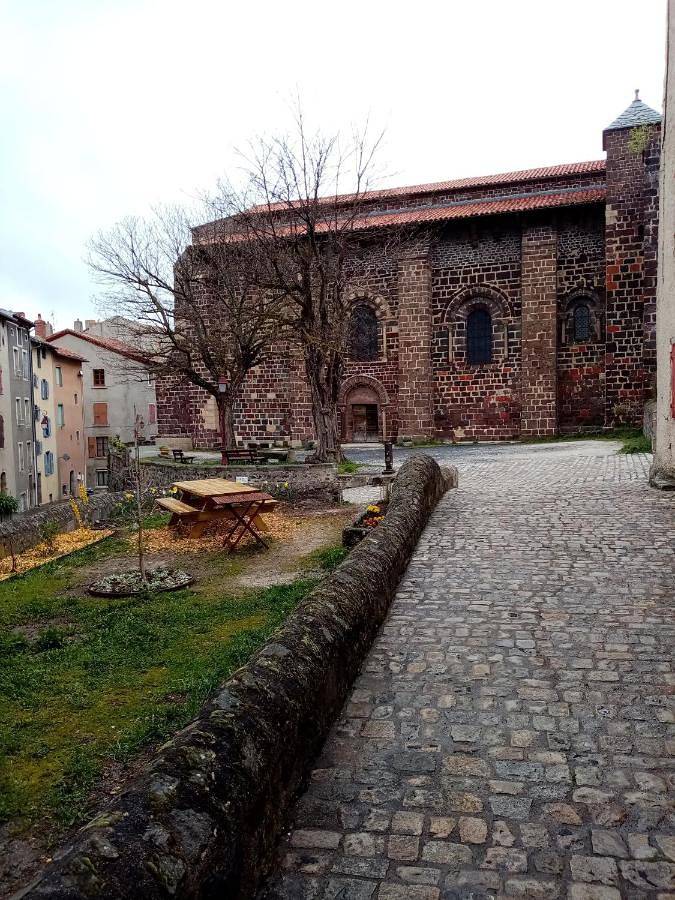 Location de vacances pour 8 personnes, avec vue et jardin à Le Monastier-sur-Gazeille - 2