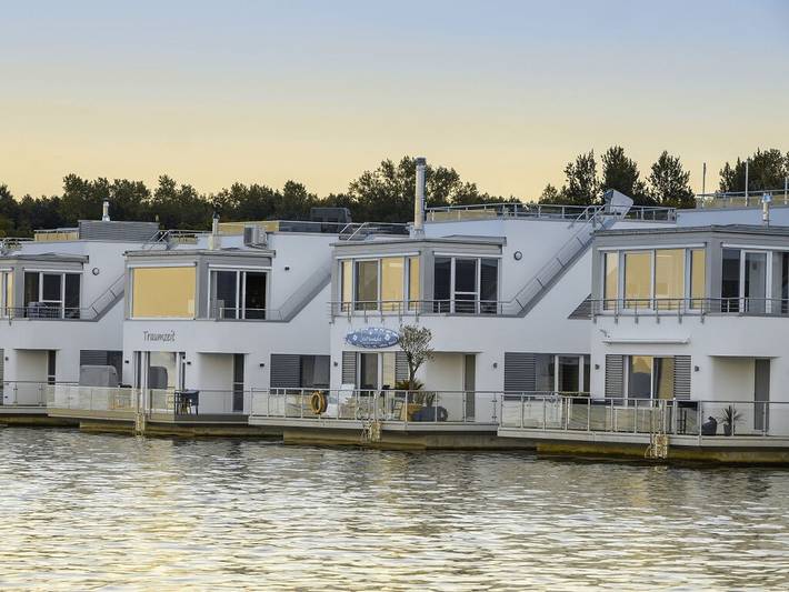 Ferienhaus mit 2 Schlafzimmer in Niemegk, Bitterfeld-Wolfen