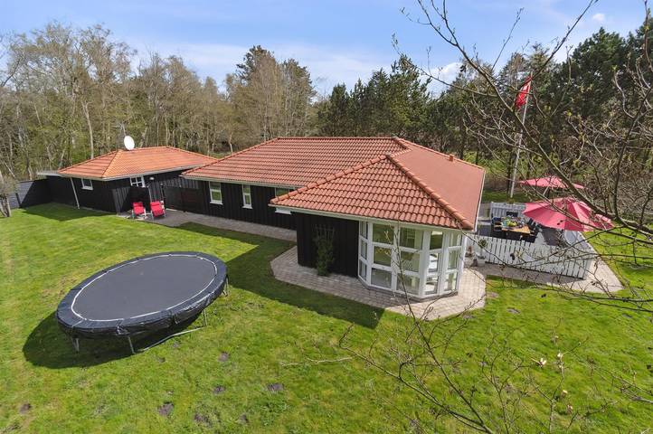 Ferienhaus für 8 Personen, mit Garten und Whirlpool sowie Terrasse, mit Haustier - 1