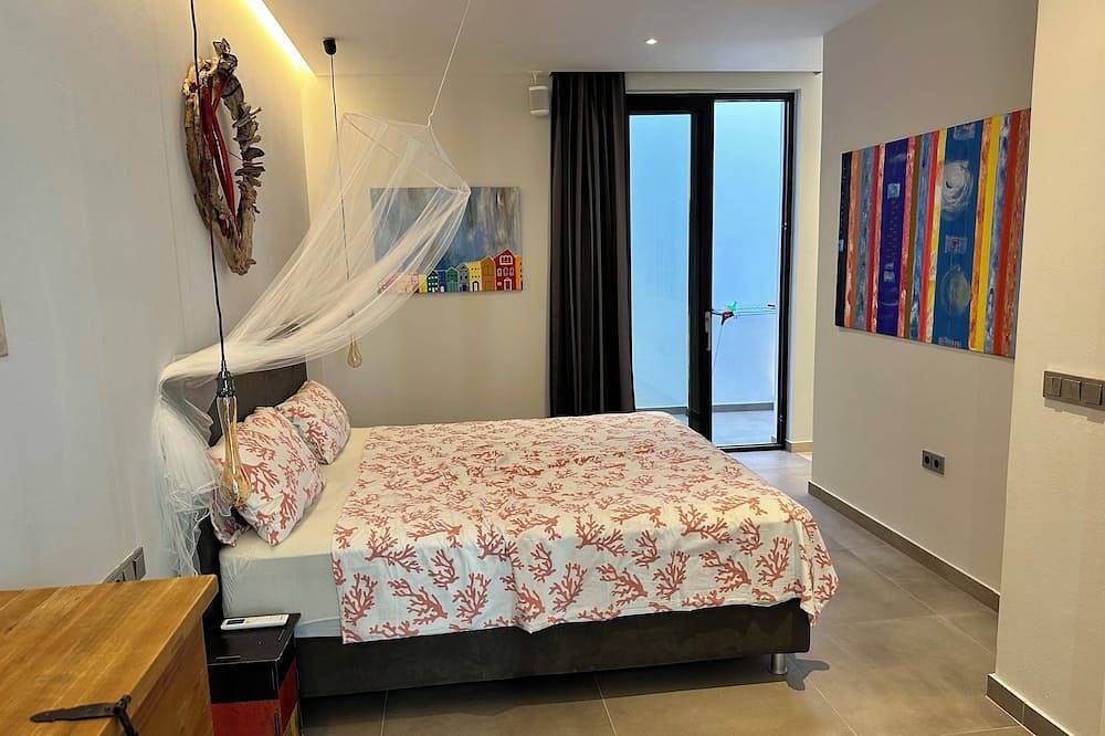 Top house (2022) over Pefkos/ (Lindos) with excl. pool, sea view on huge plot in Lindos, Rhodos