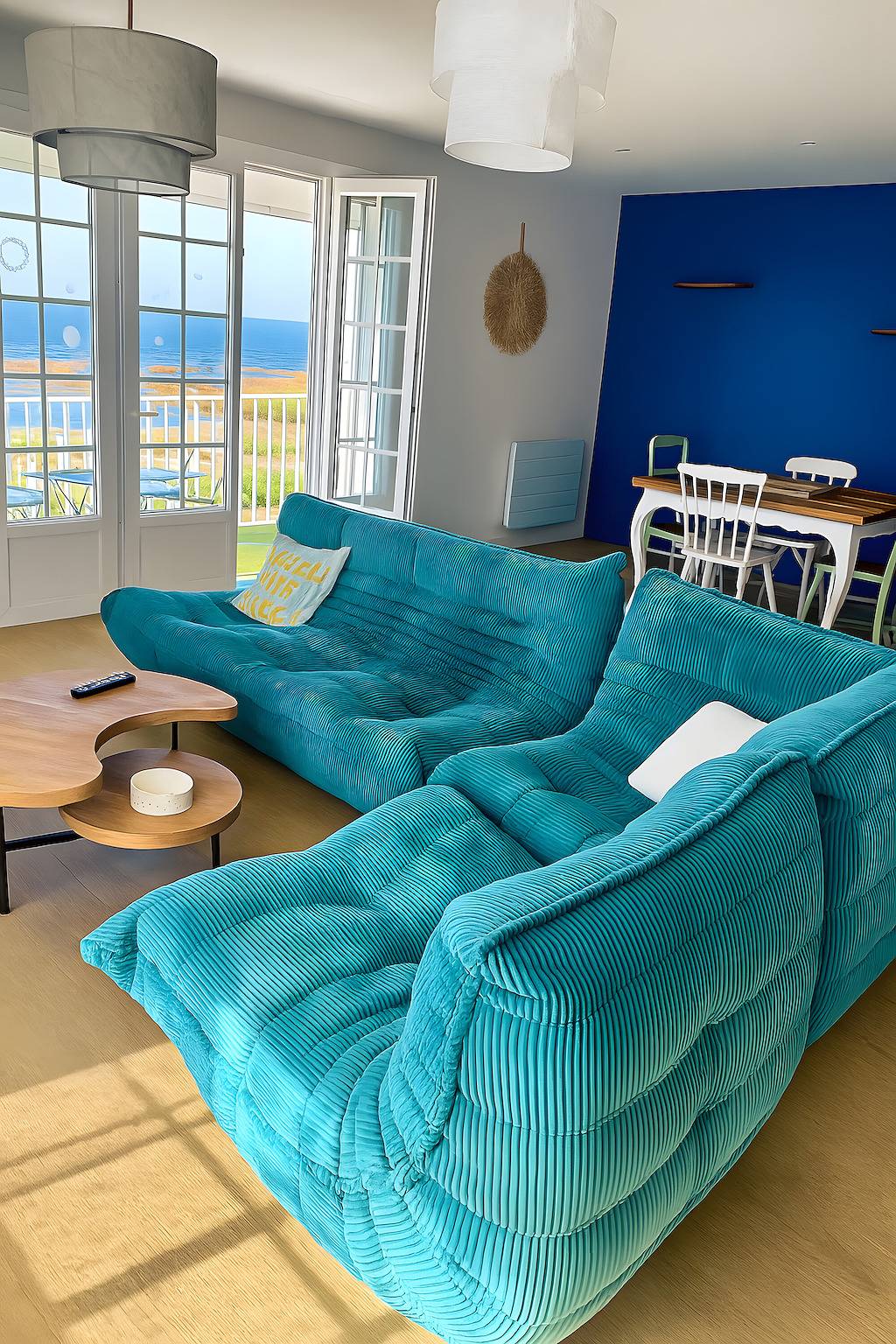 Geheel appartement, Appartement 'Les Sables Pailletés 4p' met zeezicht, gedeelde tuin en wifi in Château-d'Olonne, Les Sables-d'Olonne